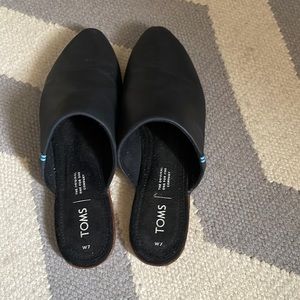 Tom’s Black Mules